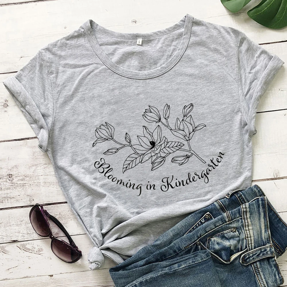 Women T Shirt Harajuku Bloom in kindergarden Flower Summer Vintage Streetwear T-shirts Print Graphic Top tee Shirts drop ship
Women T Shirt Harajuku Bloom in kindergarden Flower Summer Vintage Streetwear T-shirts Print Graphic Top tee Shirts drop ship