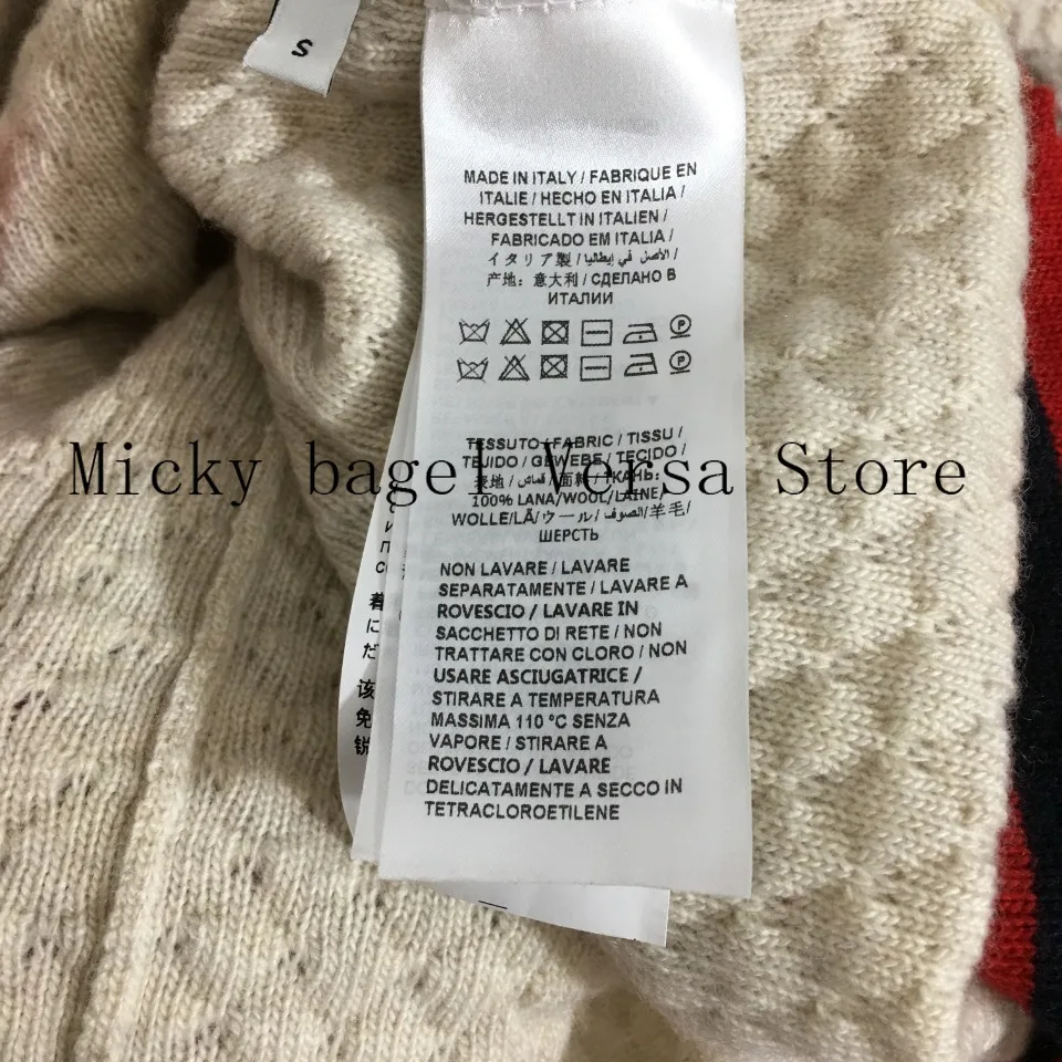 2021 luxury brand bow tie color contrast printing fashion women's top temperament versatile wool knitted long sleeve cardigan
2021 luxury brand bow tie color contrast printing fashion women's top temperament versatile wool knitted long sleeve cardigan