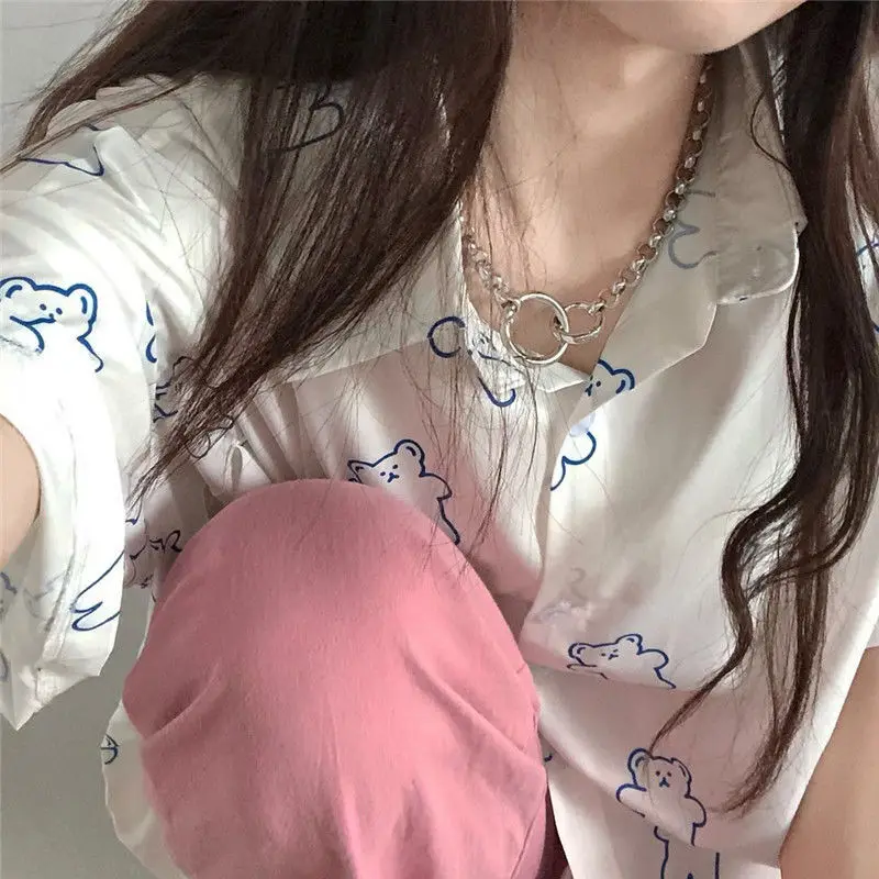 Kawaii White Shirt Women Funny Bear Printed Blouse Women Short Sleeve Cute Tops Harajuku Casual Female Summer Blouses Chic
Kawaii White Shirt Women Funny Bear Printed Blouse Women Short Sleeve Cute Tops Harajuku Casual Female Summer Blouses Chic