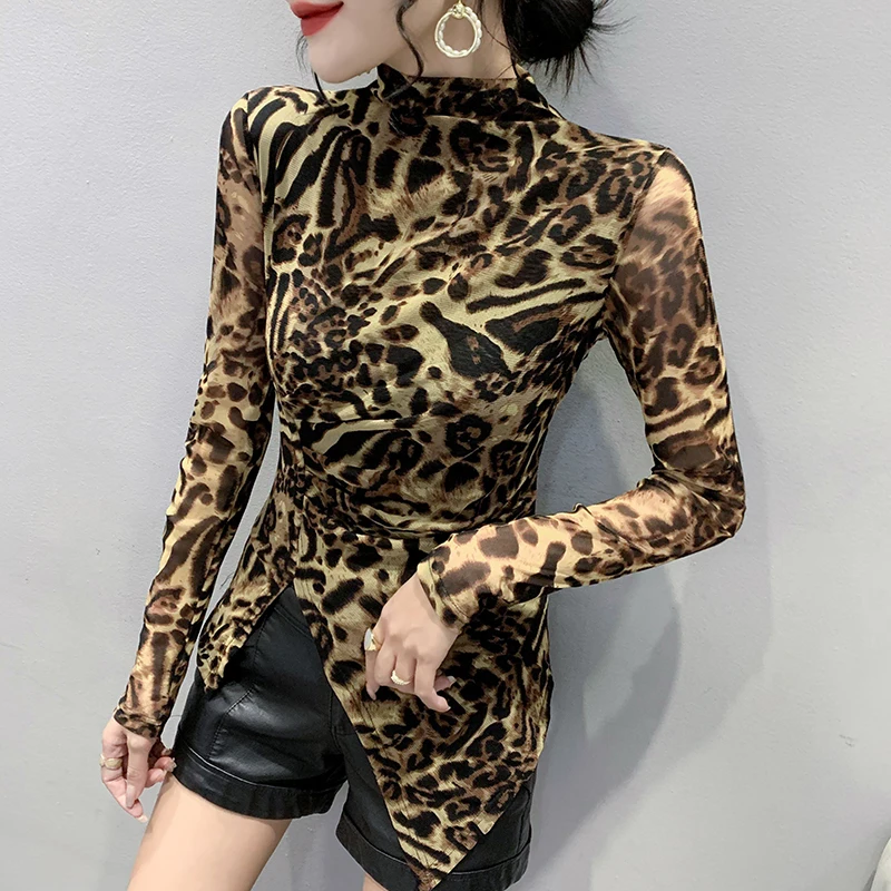 New 2021 Autumn Winter Women's Tops Shirt Fashion Leopard Printed Long-Sleeved Mesh T-Shirt Plus Size Female Shirt
New 2021 Autumn Winter Women's Tops Shirt Fashion Leopard Printed Long-Sleeved Mesh T-Shirt Plus Size Female Shirt