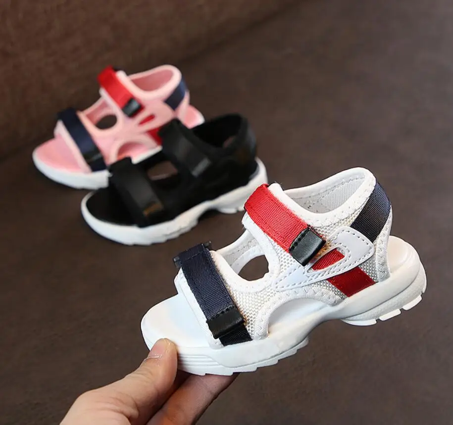 2020 new girls summer sandals children beach soft bottom sandals 1-8 years old baby non-slip comfortable and cute sneakers
2020 new girls summer sandals children beach soft bottom sandals 1-8 years old baby non-slip comfortable and cute sneakers