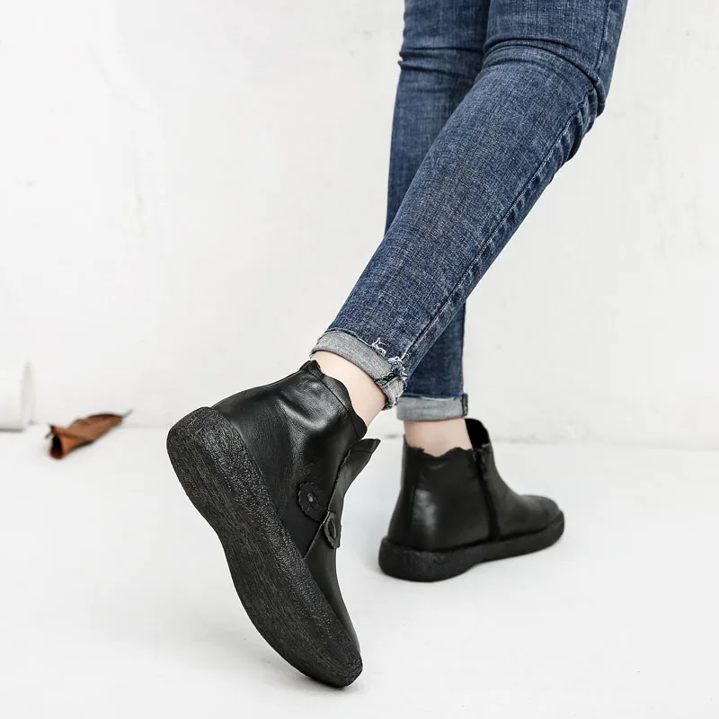 CEYANEAOHandmade Women Boots Winter Warm Short Plush Ankle Boots Women Genuine Leather Soft Bottom Non-slip Flat Boots Female
CEYANEAOHandmade Women Boots Winter Warm Short Plush Ankle Boots Women Genuine Leather Soft Bottom Non-slip Flat Boots Female