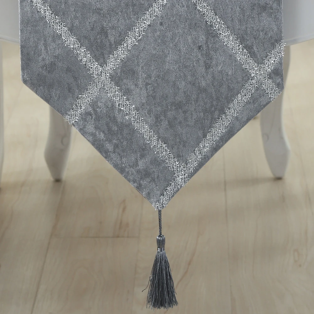 Table Runners European Fashion Diamond Lattice Flannelette Table Runners and Scarves for Party Festival Party Home Decor
Table Runners European Fashion Diamond Lattice Flannelette Table Runners and Scarves for Party Festival Party Home Decor