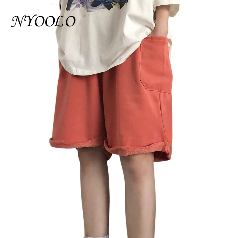 NYOOLO Harajuku Streetwear Simple Big Pockets Solid Color Elastic Waist Oversized Straight Shorts Women Men 2021 Summer Clothes
NYOOLO Harajuku Streetwear Simple Big Pockets Solid Color Elastic Waist Oversized Straight Shorts Women Men 2021 Summer Clothes