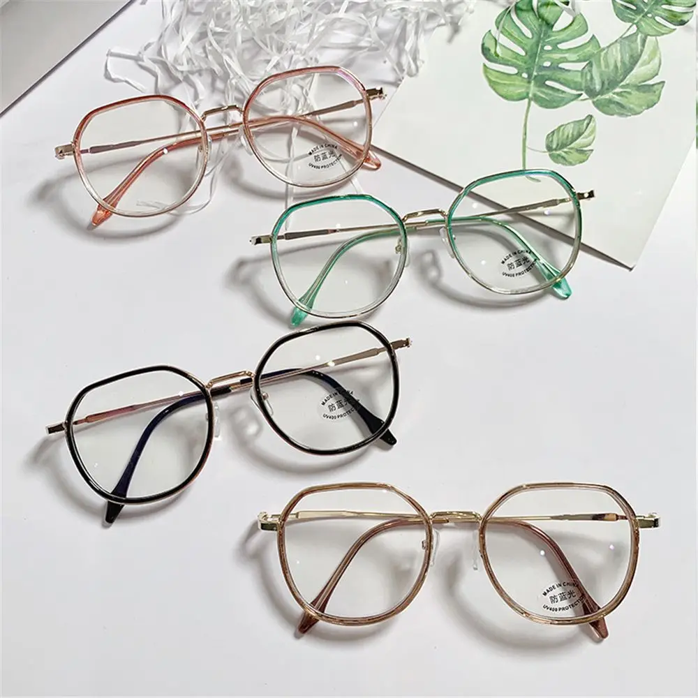 Fashion Vision Care Metal Frame Ultralight Eyewear Eyeglasses Anti-UV Blue Rays Glasses Computer Goggles
Fashion Vision Care Metal Frame Ultralight Eyewear Eyeglasses Anti-UV Blue Rays Glasses Computer Goggles