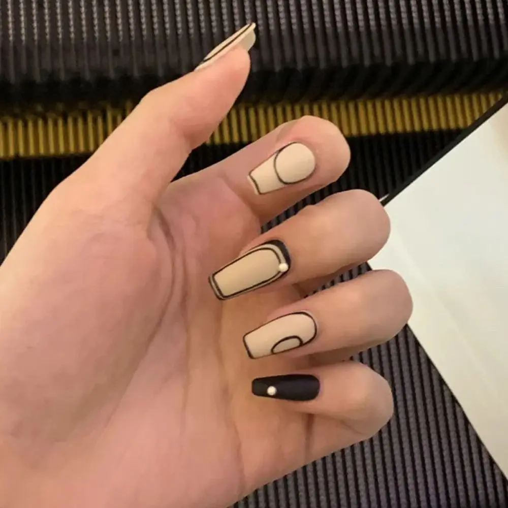 DIY Acrylic Full Cover Fake Nails Ballerina Long Coffin Milk Coffee Pearl White and Black Mixed Colors False Nail Tips
DIY Acrylic Full Cover Fake Nails Ballerina Long Coffin Milk Coffee Pearl White and Black Mixed Colors False Nail Tips