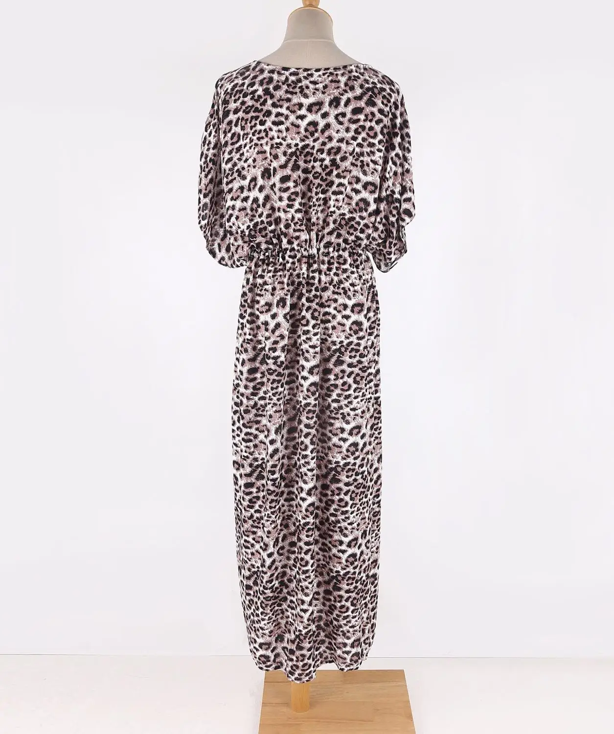 Leopard Print Bathing Suit Women Kimono Plus Size Tunic Sexy Half Sleeve Swimwear Cover-Ups
Leopard Print Bathing Suit Women Kimono Plus Size Tunic Sexy Half Sleeve Swimwear Cover-Ups