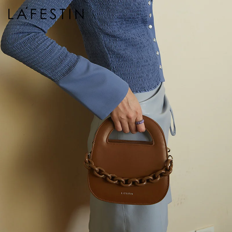 LA FESTIN 2021 New Fashion Shoulder Underarm Handbag Women Original Niche Chain Small Round Bags Ladies Crossbody Purse Leather
LA FESTIN 2021 New Fashion Shoulder Underarm Handbag Women Original Niche Chain Small Round Bags Ladies Crossbody Purse Leather