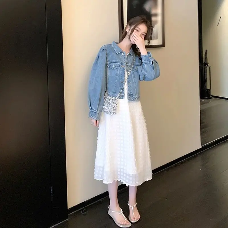 Elegant White Strap Dress Fmale Temperament Party Eveving Dress Summer 2021 Women Kawaii French Style Backless Sexy Midi Dress
Elegant White Strap Dress Fmale Temperament Party Eveving Dress Summer 2021 Women Kawaii French Style Backless Sexy Midi Dress