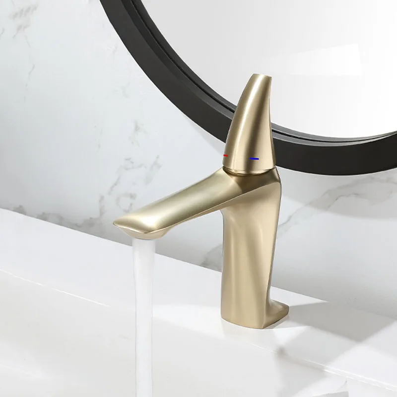 Basin Faucet Mixer Burshed Gold Sink Faucets Deck Mounted Hot and Cold Bathroom Sink Taps Total Brass Lavatory Faucet Bath Crane
Basin Faucet Mixer Burshed Gold Sink Faucets Deck Mounted Hot and Cold Bathroom Sink Taps Total Brass Lavatory Faucet Bath Crane