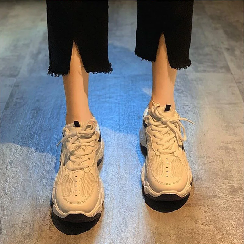 Дышащие кроссовки на толстой подошве, увеличивающие рост
Дышащие кроссовки на толстой подошве, увеличивающие рост