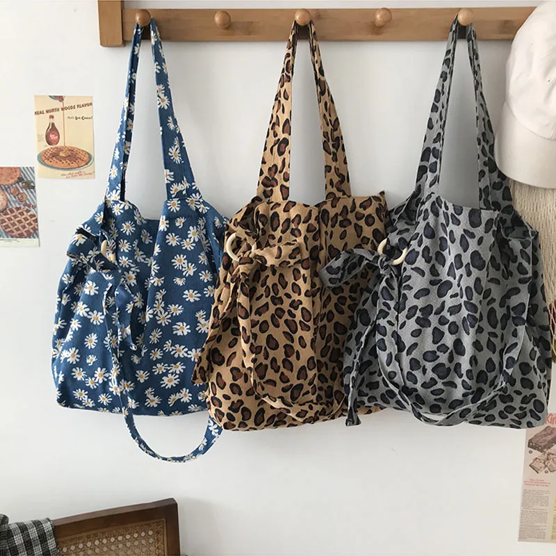 Hylhexyr Women's Handbag Corduroy Shoulder Bag Leopard Print Totes Large Capacity Student Schoolbag Adjustable Messenger Bags
Hylhexyr Women's Handbag Corduroy Shoulder Bag Leopard Print Totes Large Capacity Student Schoolbag Adjustable Messenger Bags
