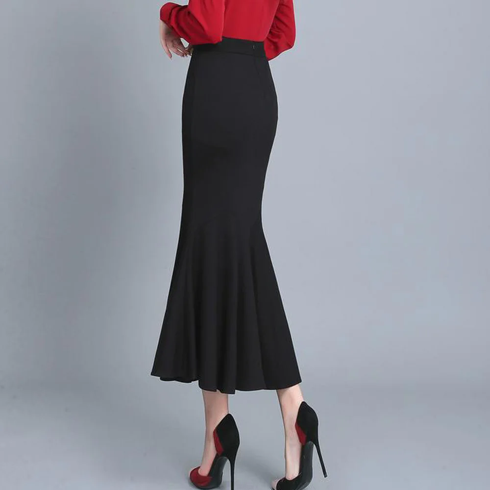 Женская длинная юбка-годе с завышенной талией черная облегающая в винтажном