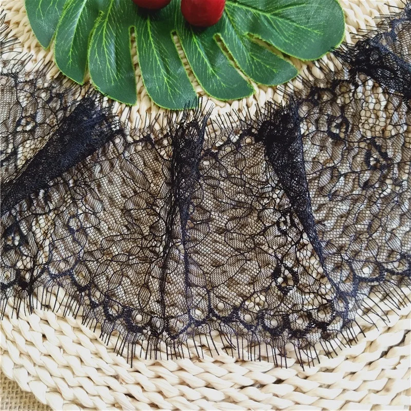 11.5cm new black sexy soft lace eyelashes, suitable for underwear accessories handcraft DIY X1138
11.5cm new black sexy soft lace eyelashes, suitable for underwear accessories handcraft DIY X1138
