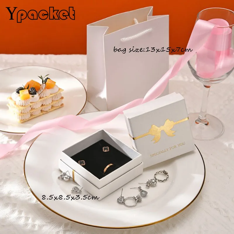 Fashion Gold Print Square Jewelry Organizer Box Engagement Ring For Earrings Necklace Bracelet Display Box Gift Handle Bag 40Pc
Fashion Gold Print Square Jewelry Organizer Box Engagement Ring For Earrings Necklace Bracelet Display Box Gift Handle Bag 40Pc