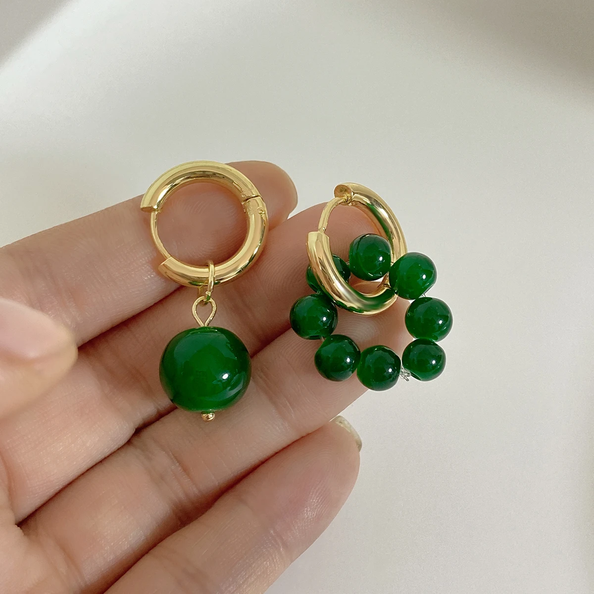 Lifefontier Asymmetric Green Resin Acrylic Beaded Pendant Hoop Earrings For Woman Atmosphere Circle Metal Earring Party Jewelry
Lifefontier Asymmetric Green Resin Acrylic Beaded Pendant Hoop Earrings For Woman Atmosphere Circle Metal Earring Party Jewelry