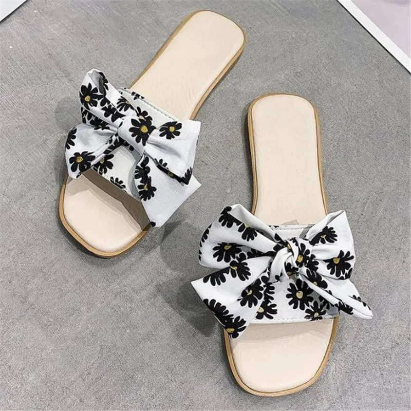 Large size one-word slippers women summer new bow women sandals fashion casual womens shoes platform slippers sandal beach shoes
Large size one-word slippers women summer new bow women sandals fashion casual womens shoes platform slippers sandal beach shoes