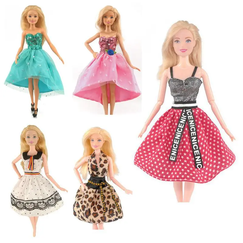 Fashion Toys Random 5 Style/lot Doll Accessories Dress Clothes Daily Wears For Barbie Best Christmas Party DIY Gifts For Girls
Fashion Toys Random 5 Style/lot Doll Accessories Dress Clothes Daily Wears For Barbie Best Christmas Party DIY Gifts For Girls