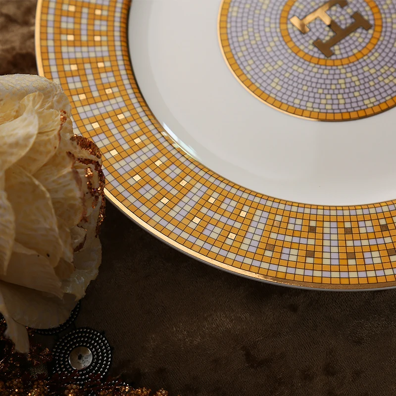 Dinner plates Tableware Ceramic Bone China Dinner Set Porcelain Dinnerware Serving Dish Dessert Home Decorative
Dinner plates Tableware Ceramic Bone China Dinner Set Porcelain Dinnerware Serving Dish Dessert Home Decorative