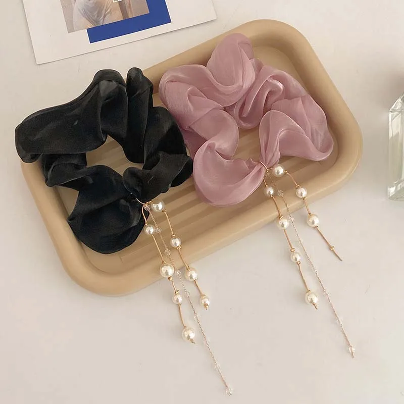 2021 New Pearl Light Puff Intestinal Hairband Simple Pearl Alloy Chian Hair Circle Scrunchie Fashion Lady Hair Accessory
2021 New Pearl Light Puff Intestinal Hairband Simple Pearl Alloy Chian Hair Circle Scrunchie Fashion Lady Hair Accessory