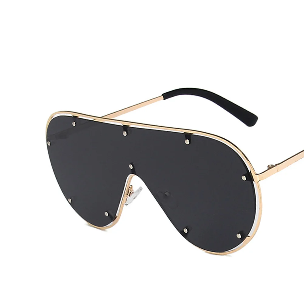 Vintage Oversize Siamese Frame Sunglasses Women 2022 Retro Punk Newest Trendy Metal Big Sun Glasses Men Personality EyewearUV400
Vintage Oversize Siamese Frame Sunglasses Women 2022 Retro Punk Newest Trendy Metal Big Sun Glasses Men Personality EyewearUV400