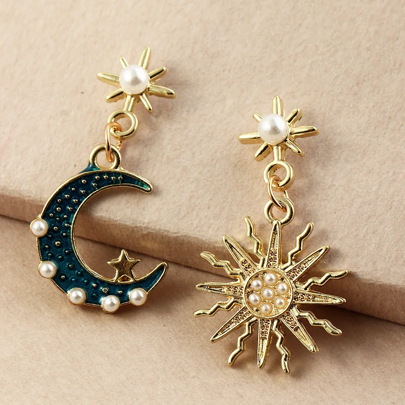 2019 New Arrival Fashion Classic Geometric Women Dangle Earrings Asymmetric Earrings Of Star And Moon Female Korean Jewelry
2019 New Arrival Fashion Classic Geometric Women Dangle Earrings Asymmetric Earrings Of Star And Moon Female Korean Jewelry