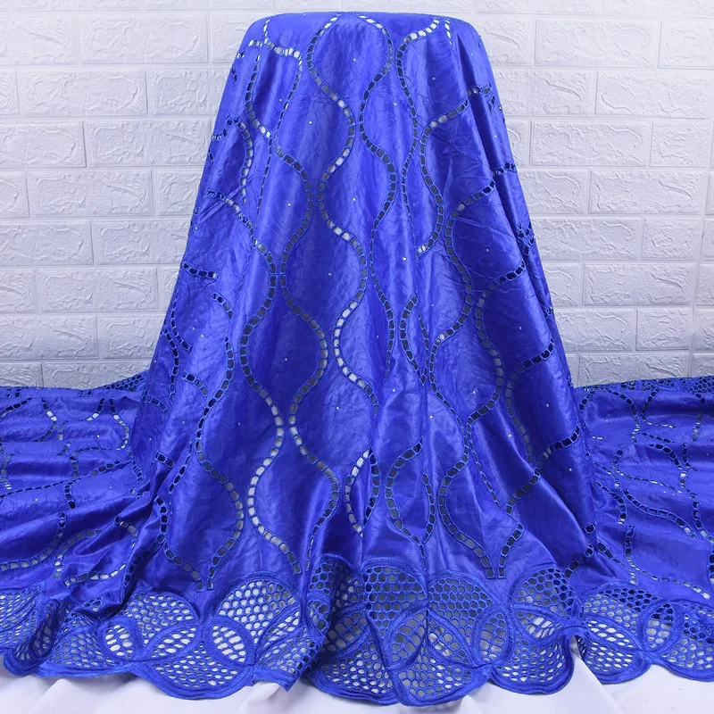 Zhenguiru New Arrived Bazin High Quality African Lace Fabric Mesh Beautiful Nigerian Fabric For Women Party And Wedding A1951
Zhenguiru New Arrived Bazin High Quality African Lace Fabric Mesh Beautiful Nigerian Fabric For Women Party And Wedding A1951