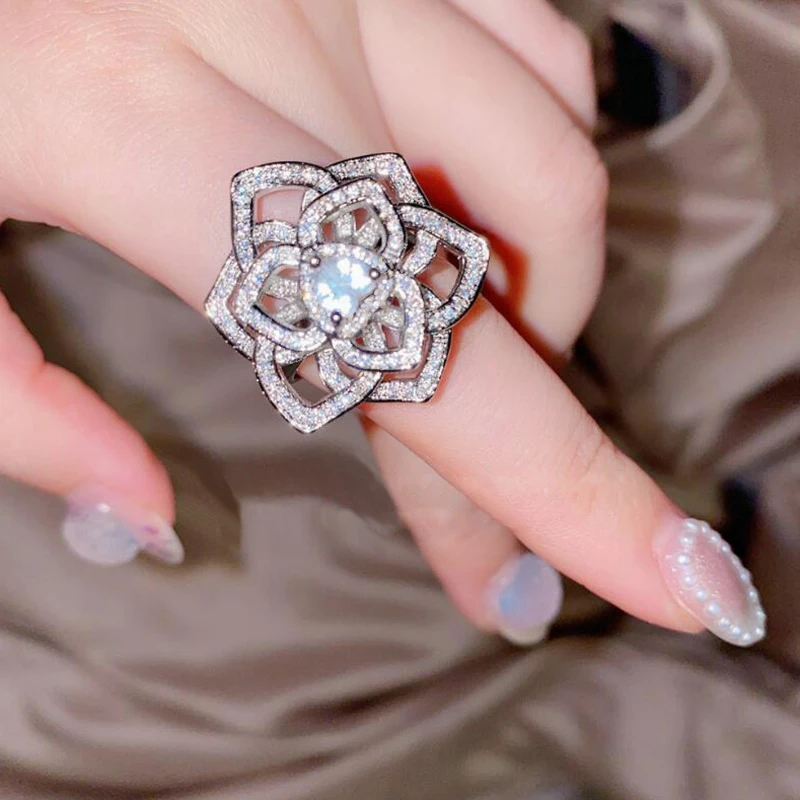 Silver Color Luxury Wedding Band Ring Women Elegant Temperament Rose Flower Bridal Rings Valentine's Day Gift
Silver Color Luxury Wedding Band Ring Women Elegant Temperament Rose Flower Bridal Rings Valentine's Day Gift