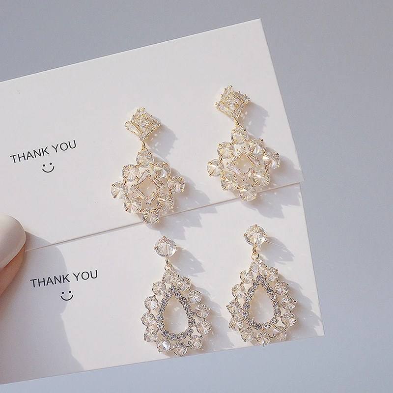 YDL Gold Color New Arrives Korean Style Shining Dazzing Rhinestone Earring for Women Transparent Zircon Stud Earrings Gift
YDL Gold Color New Arrives Korean Style Shining Dazzing Rhinestone Earring for Women Transparent Zircon Stud Earrings Gift