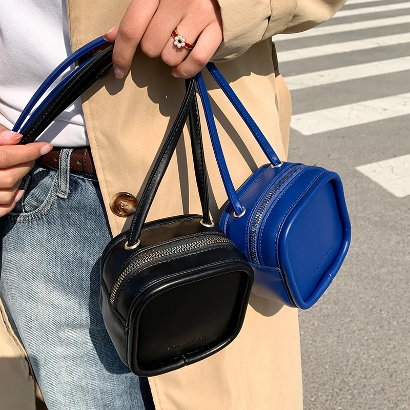 Vintage Mini Crossbody bag 2021 Winter New High-quality PU Leather Women's Designer Handbags Solid color Shoulder Messenger Bags
Vintage Mini Crossbody bag 2021 Winter New High-quality PU Leather Women's Designer Handbags Solid color Shoulder Messenger Bags