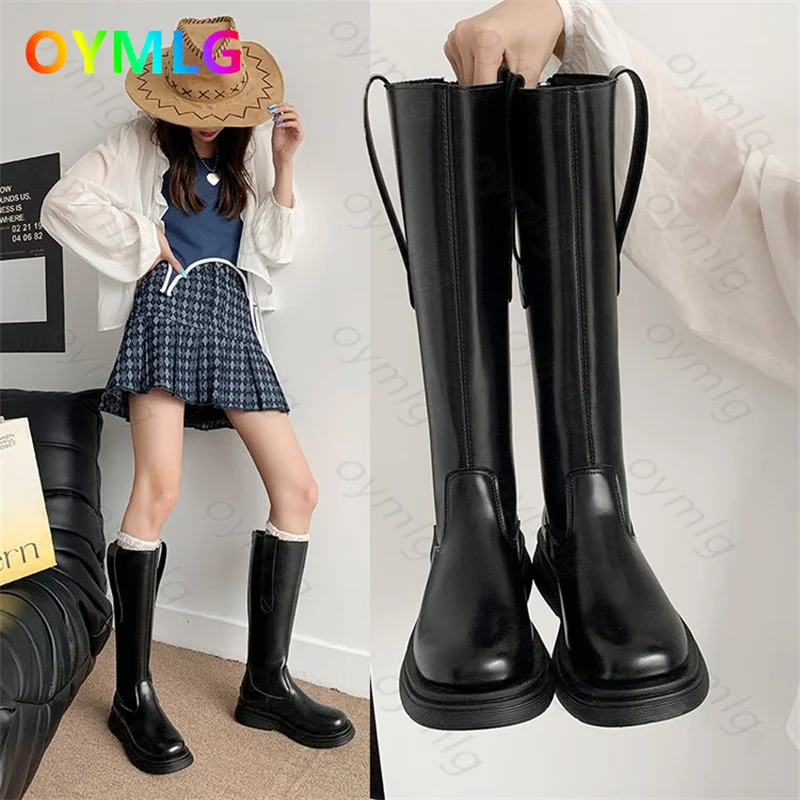 Fashion chimney long tube Martin boots female 2021 new locomotive black high tube knight handsome female leather boots
Fashion chimney long tube Martin boots female 2021 new locomotive black high tube knight handsome female leather boots