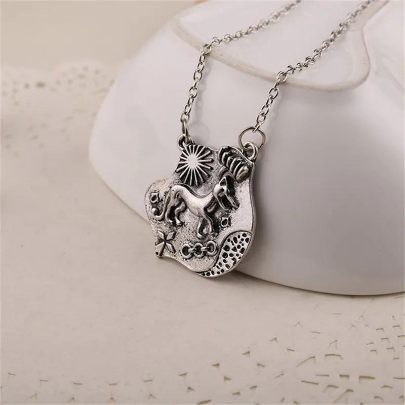 Wolf Necklace Triskele Triskelion Allison Argent Totem Pendant Vintage Antique Silver Color New Movie Jewelry Men Wholesale
Wolf Necklace Triskele Triskelion Allison Argent Totem Pendant Vintage Antique Silver Color New Movie Jewelry Men Wholesale