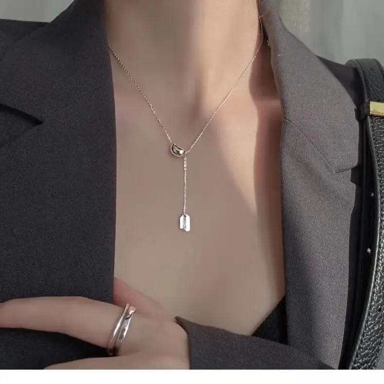 Новинка, женское ожерелье LUCKY Bean от iоттенков, модный простой дизайн, нишевое искусственное ожерелье для женщин
Новинка, женское ожерелье LUCKY Bean от iоттенков, модный простой дизайн, нишевое искусственное ожерелье для женщин