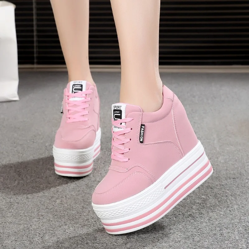 На весну и осень новые белые туфли-это новая Корейская версия дикого склона на толстой подошве для повседневного спорта
На весну и осень новые белые туфли-это новая Корейская версия дикого склона на толстой подошве для повседневного спорта