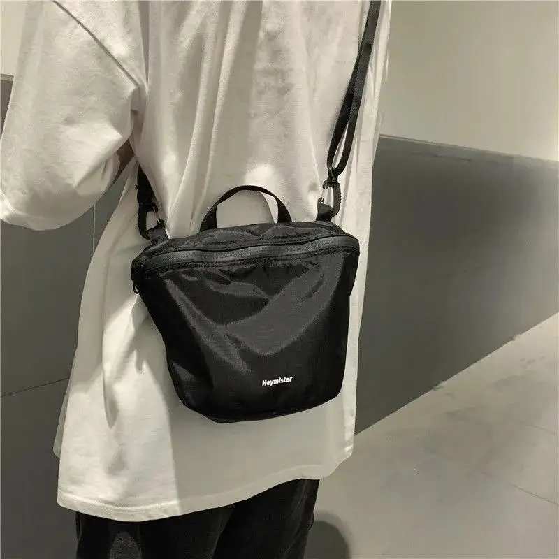 Casual Solid Men Shoulder Bags Waterproof Messenger Bag 2021 New Totes Bag Exquisite Handbag Shopping Crossbody Bag Dropshipping
Casual Solid Men Shoulder Bags Waterproof Messenger Bag 2021 New Totes Bag Exquisite Handbag Shopping Crossbody Bag Dropshipping