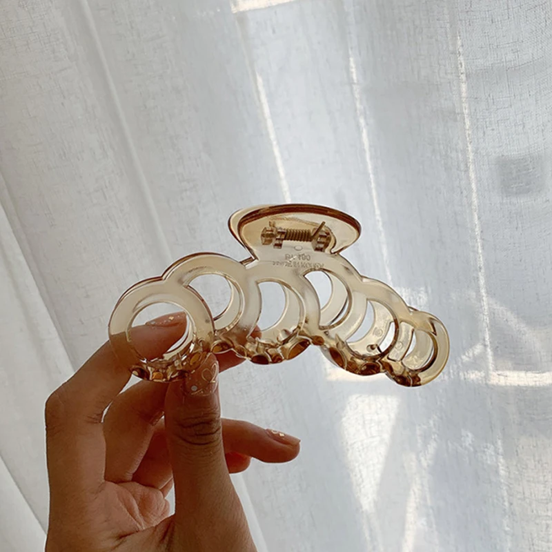 Vintage Hair Clips for Women Simple Claw Clip High Quality Large Geometric Hair Clips for Hair Girls Hair Clip Hair Accessories
Vintage Hair Clips for Women Simple Claw Clip High Quality Large Geometric Hair Clips for Hair Girls Hair Clip Hair Accessories