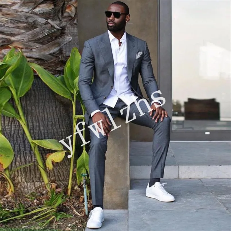 Красивые смокинги для жениха с двумя пуговицами и пиковым отворотом мужское свадебное платье мужской блейзер для выпускного вечера (пиджак + брюки + галстук) A212
Красивые смокинги для жениха с двумя пуговицами и пиковым отворотом мужское свадебное платье мужской блейзер для выпускного вечера (пиджак + брюки + галстук) A212