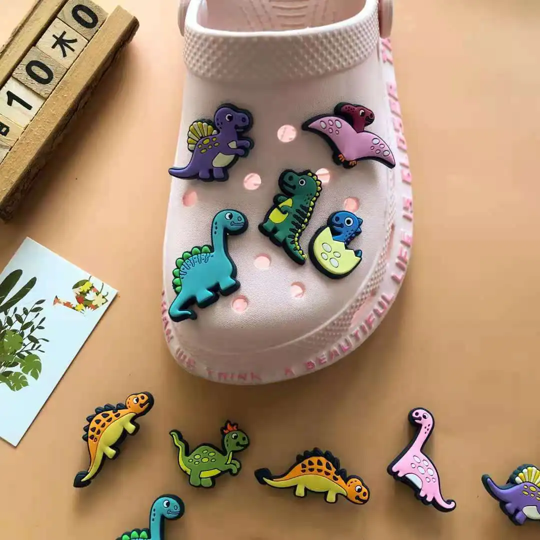 Croc Очаровательная пучка мультфильм Динозавр украшение милые творческие красочные животные обувь цветок Croc очаровательные дизайнерские
Croc Очаровательная пучка мультфильм Динозавр украшение милые творческие красочные животные обувь цветок Croc очаровательные дизайнерские