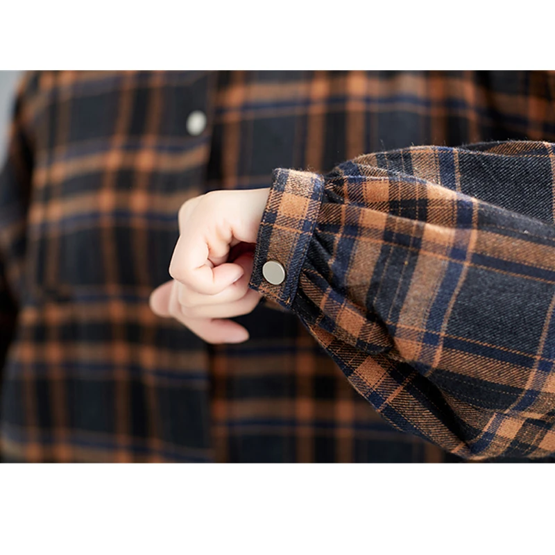 2020 Autumn New Casual Shirts Women Spring Fashion Loose Plus Size Plaid Shirt Korean Women Blouse Long Sleeve Ladies Tops H270
2020 Autumn New Casual Shirts Women Spring Fashion Loose Plus Size Plaid Shirt Korean Women Blouse Long Sleeve Ladies Tops H270