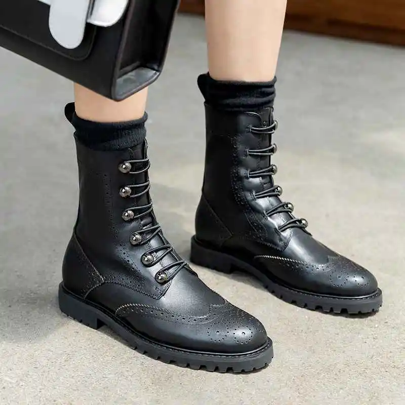 Lenkisen genuine leather brogue carved boots metal decorations round toe campus young winter keep warm women mid-calf boots L39
Lenkisen genuine leather brogue carved boots metal decorations round toe campus young winter keep warm women mid-calf boots L39