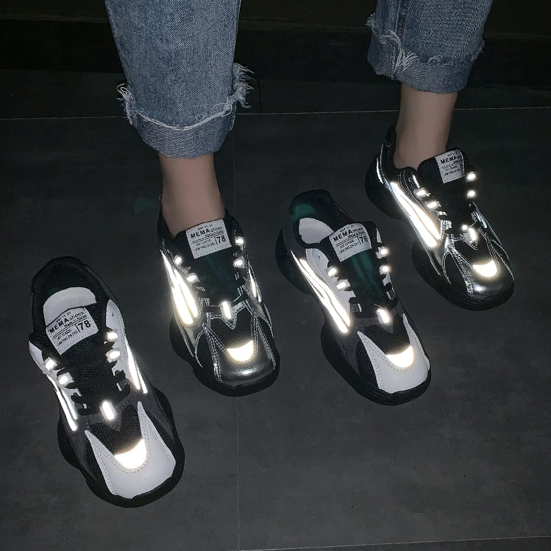 Women Shoes Autumn Fashion Reflective Stripes Brand Platform Shoes Ladies Footwear Breathable Mesh Women Sneakers Big Size 35-43
Women Shoes Autumn Fashion Reflective Stripes Brand Platform Shoes Ladies Footwear Breathable Mesh Women Sneakers Big Size 35-43