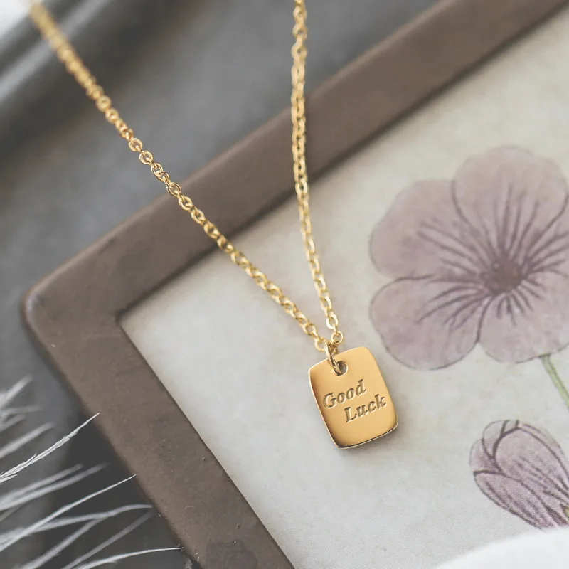 YUN RUO Fashion Good Luck Square Pendant Necklace Rose Gold Color Titanium Steel Jewelry Woman Gift Never Fade Drop Shipping
YUN RUO Fashion Good Luck Square Pendant Necklace Rose Gold Color Titanium Steel Jewelry Woman Gift Never Fade Drop Shipping