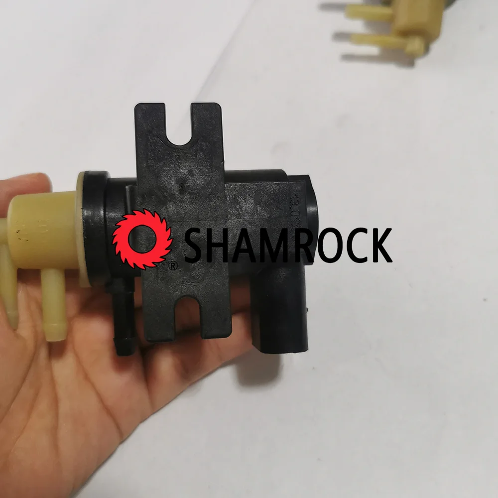 Turbo Pressure Solenoid Valve OME 1K0906627A/ 1J0906627B/7.22903.45 FOR AAudi A3 A4 SSeat Alhambra Cordoba Ibiza VVW Beetle Golf
Turbo Pressure Solenoid Valve OME 1K0906627A/ 1J0906627B/7.22903.45 FOR AAudi A3 A4 SSeat Alhambra Cordoba Ibiza VVW Beetle Golf