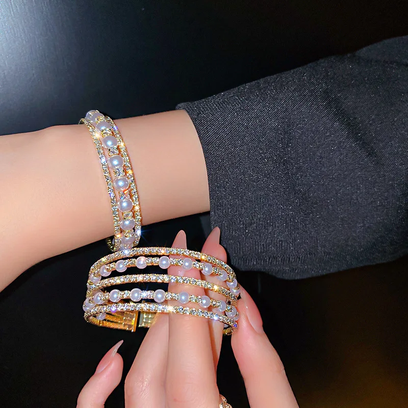 Shining Rhinestone Pearl Open Bracelet Personality Zircon Bracelet European and American Women's Party Wedding Bracelet Jewelry
Shining Rhinestone Pearl Open Bracelet Personality Zircon Bracelet European and American Women's Party Wedding Bracelet Jewelry