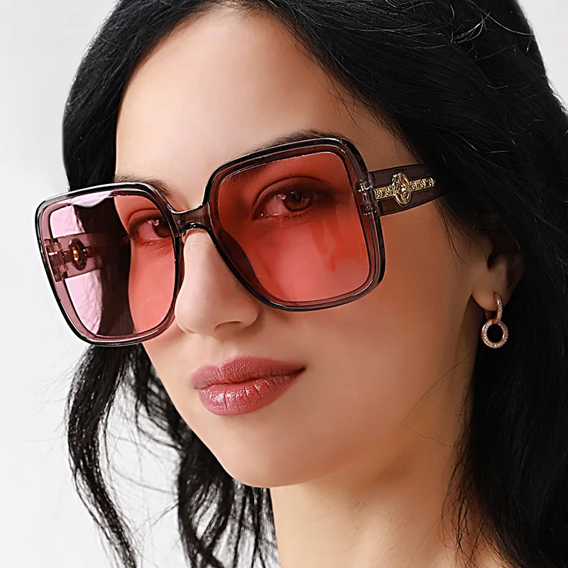 Fashion Square Sunglasses for Women Big Frame Sunshade Beach Glasses 2021 Luxury Brand Eyeglasses Trend Hollow UV400 Eyewear
Fashion Square Sunglasses for Women Big Frame Sunshade Beach Glasses 2021 Luxury Brand Eyeglasses Trend Hollow UV400 Eyewear