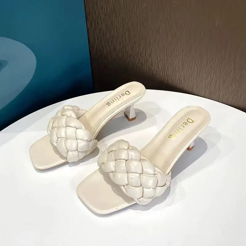 Women Summer Slippers Ladies Square Toe Sandal Slipper Casual Flip Flops Beach Weave Flat Shoes Female Slip On Shoe New Fashion
Women Summer Slippers Ladies Square Toe Sandal Slipper Casual Flip Flops Beach Weave Flat Shoes Female Slip On Shoe New Fashion