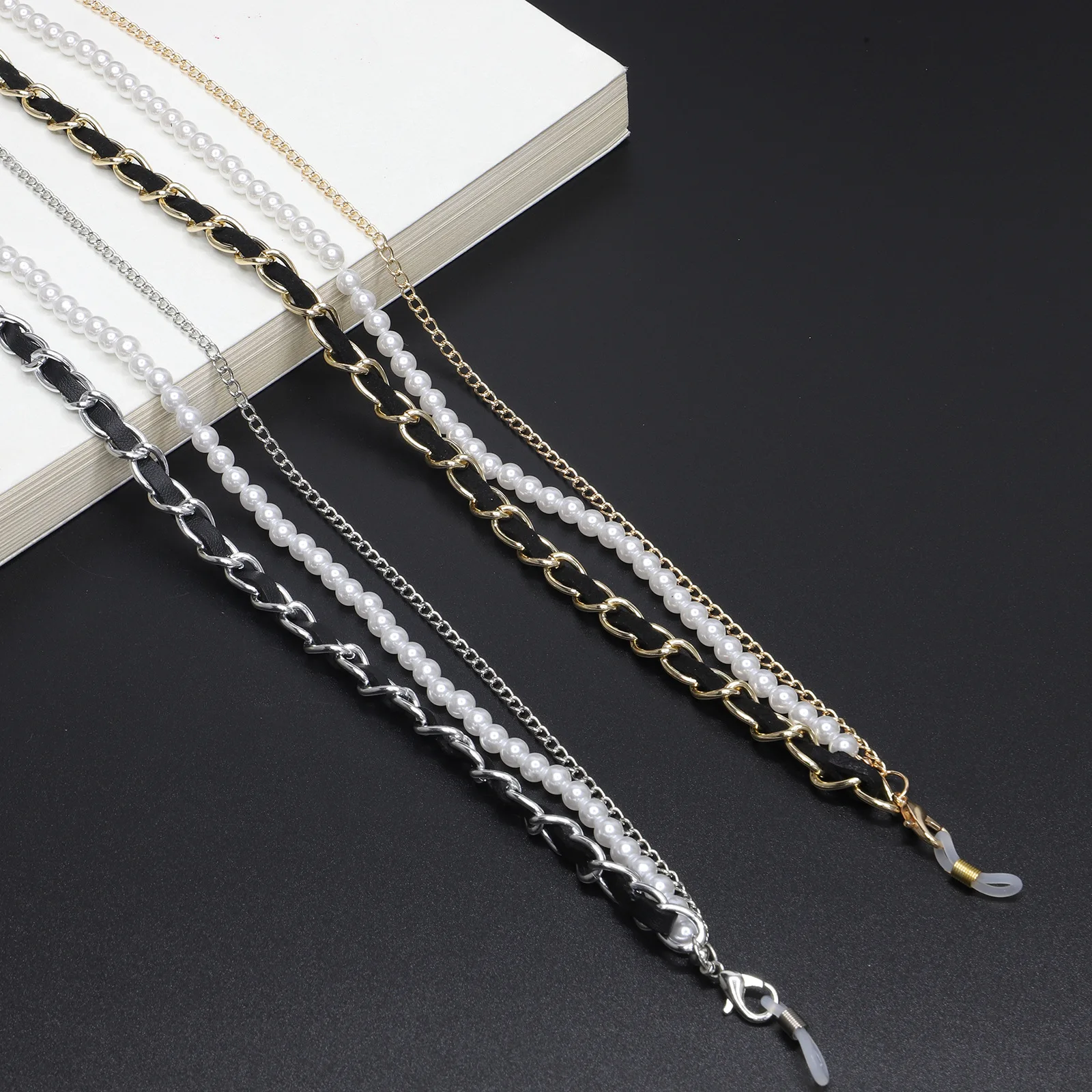 1pcs Eyeglass Strap Reading Glasses Chain Fashion Pearl Sunglasses Spectacles Holder Neck Cord Glasses Slip Metal Chain
1pcs Eyeglass Strap Reading Glasses Chain Fashion Pearl Sunglasses Spectacles Holder Neck Cord Glasses Slip Metal Chain