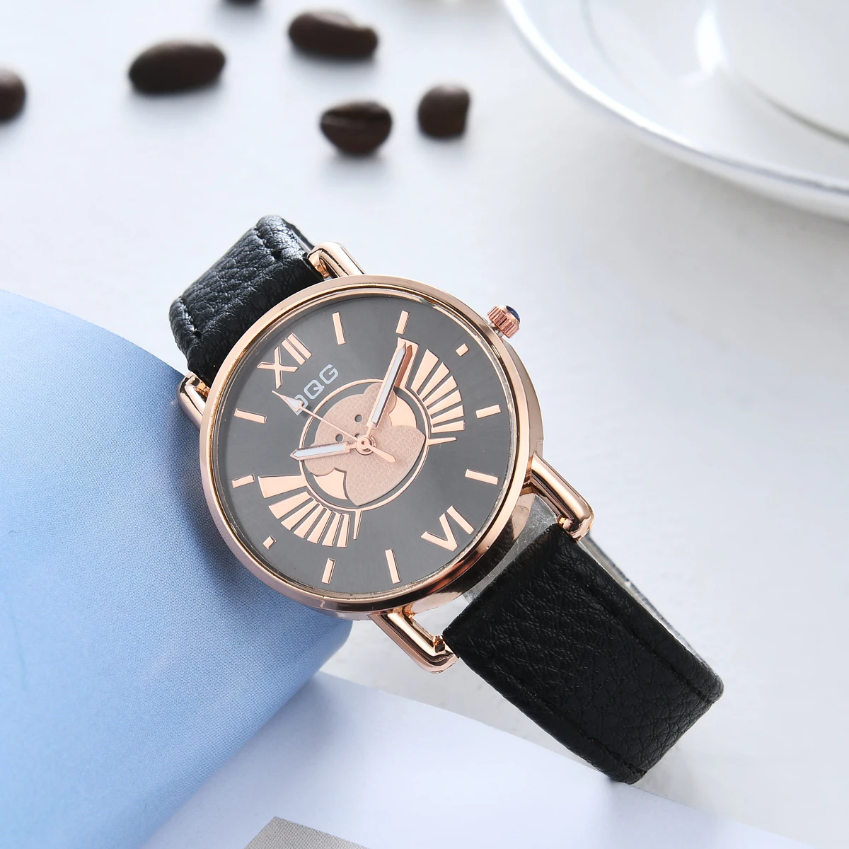 Женские круглые кварцевые часы Gaiety с цветным медвежьим циферблатом, простые и удобные роскошные женские часы с мягким кожаным ремешком
Женские круглые кварцевые часы Gaiety с цветным медвежьим циферблатом, простые и удобные роскошные женские часы с мягким кожаным ремешком