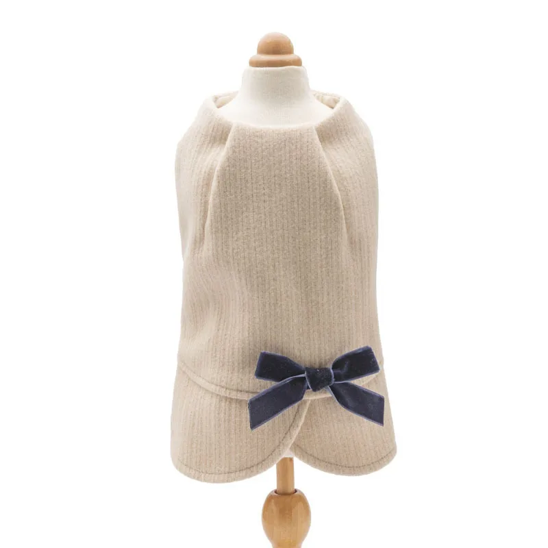 2020 new pet dog clothes fall/winter vest small dog Teddy lady coat fun factory direct supply
2020 new pet dog clothes fall/winter vest small dog Teddy lady coat fun factory direct supply