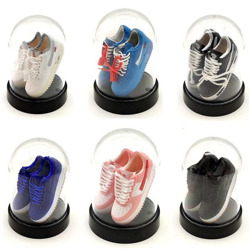 Mini 3D Hollow Basketball Shoes Model Doll Shoe Sneakers Enthusiast Collectible Souvenir Room Car Decoration Keychain Gift 2 
Mini 3D Hollow Basketball Shoes Model Doll Shoe Sneakers Enthusiast Collectible Souvenir Room Car Decoration Keychain Gift 2